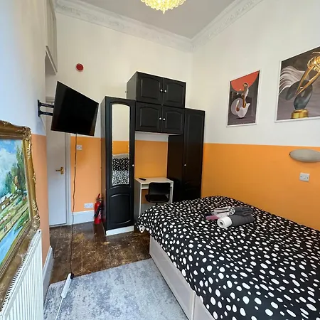 Central, Compact And Fashion Flat For 4 People With Breakfast In Kensington Zone 1